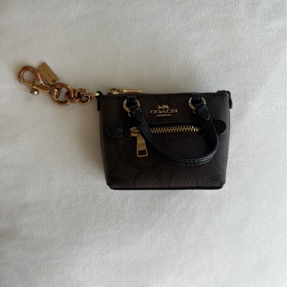 Mini Gallery Bag Charm In Signature Canvas - Picture 4 of 7